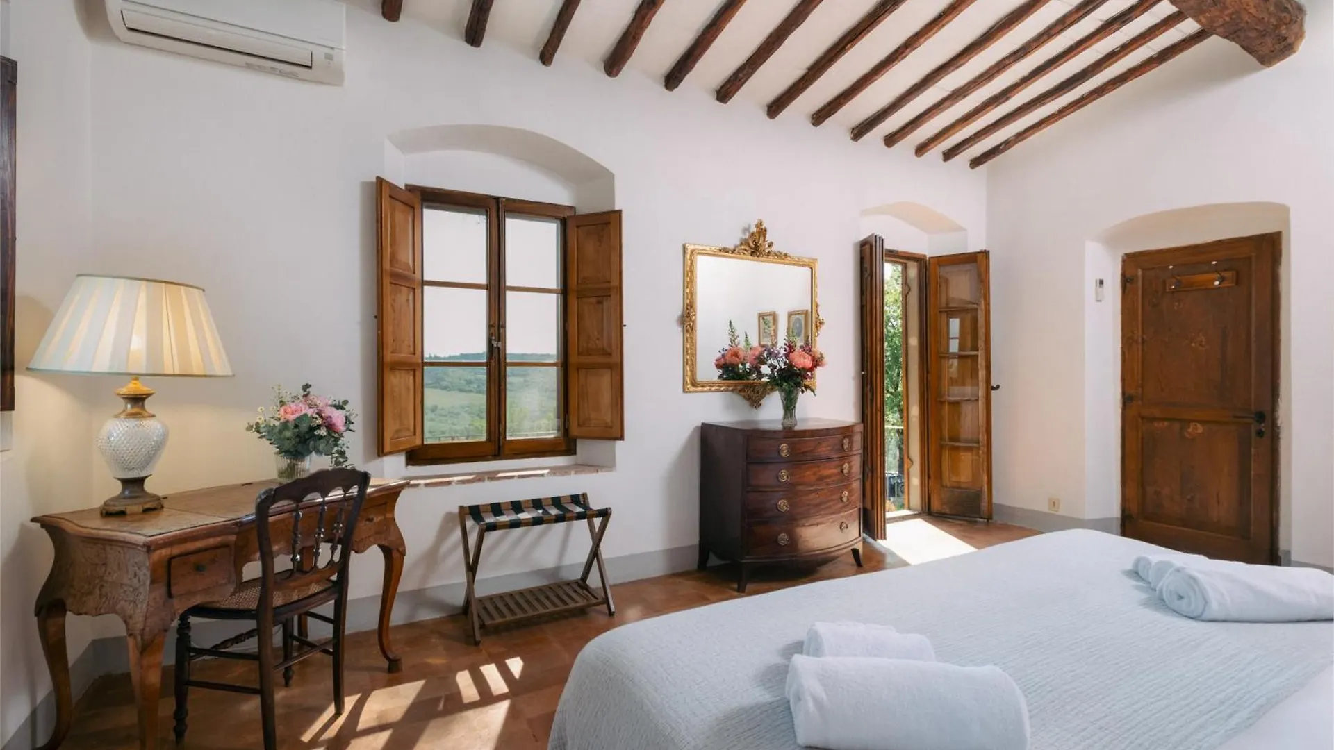 Villa La Corte By Mmega Fattoria Montecchio İtalya