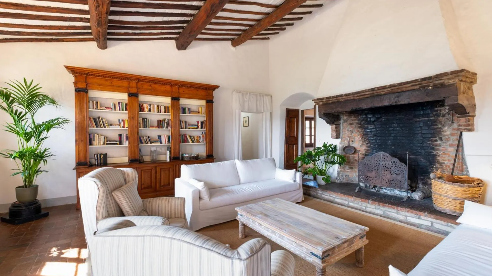 Villa La Corte By Mmega Fattoria Montecchio 0*,