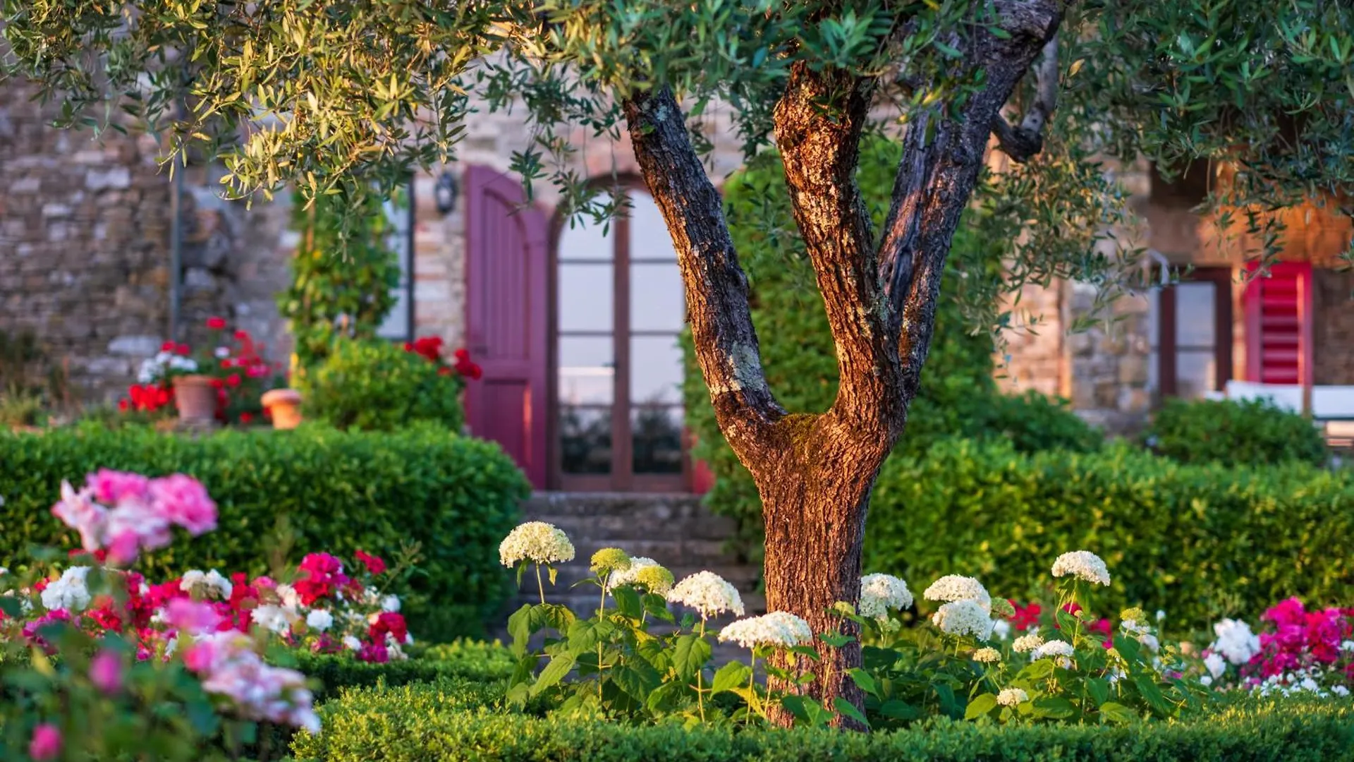 Villa La Corte By Mmega Fattoria Montecchio